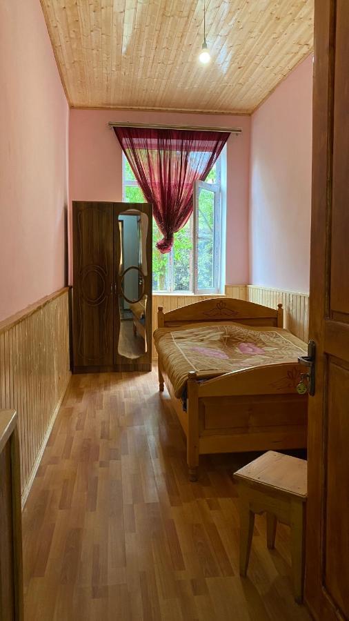 Lentekhi Guest House Konstanta Ngoại thất bức ảnh